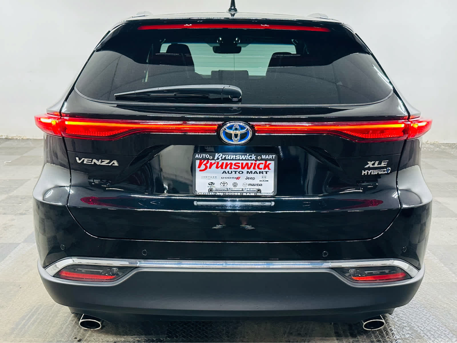 Certified 2022 Toyota Venza XLE AWD/4WD image 5