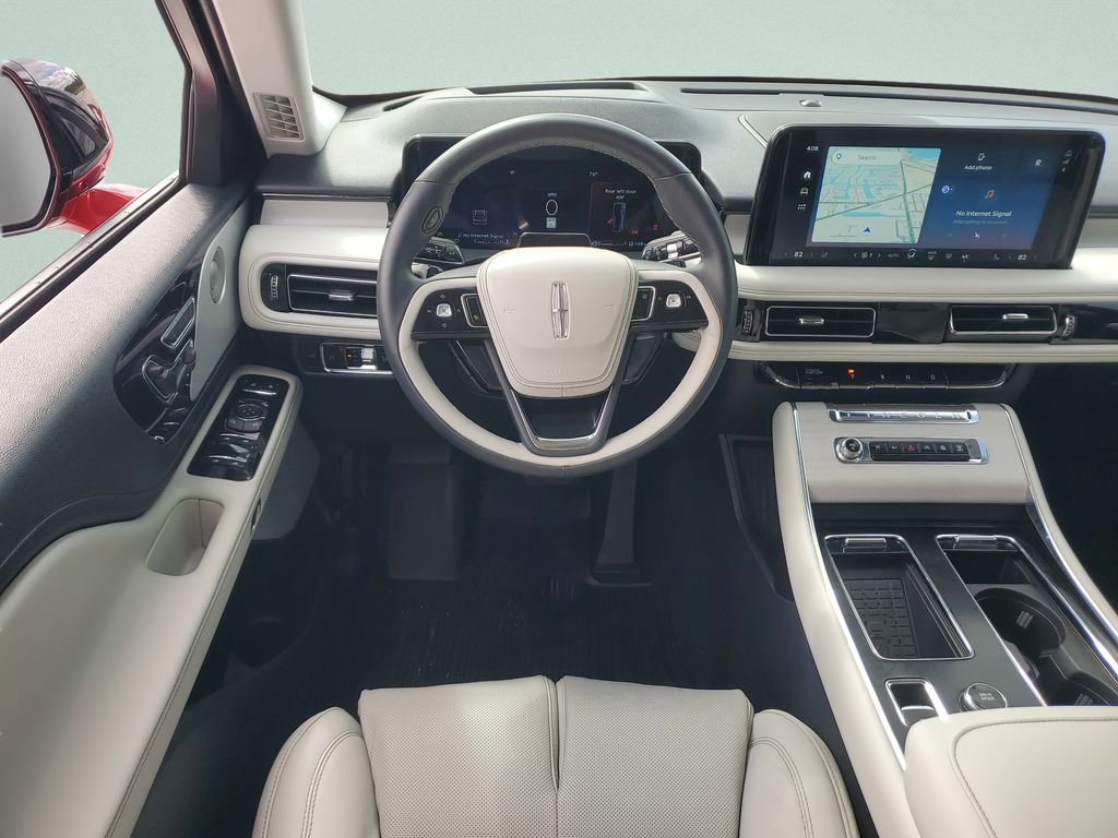 Used 2025 Lincoln Aviator Reserve w/ Luxury Package image 12