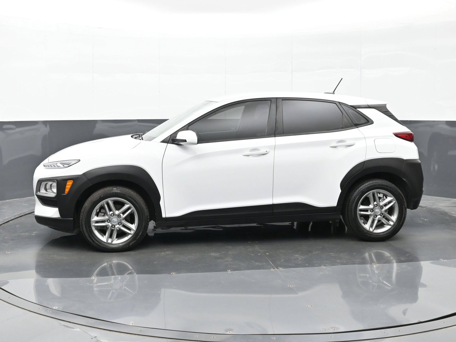 Used 2021 Hyundai Kona SE FWD image 9