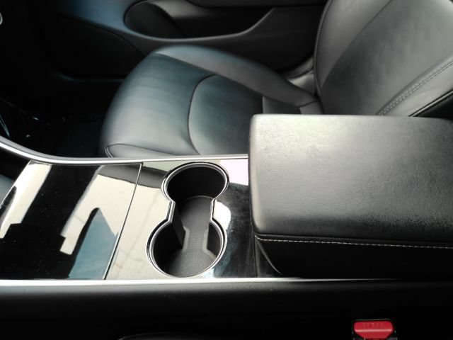 Used 2018 Tesla Model 3 Long Range RWD image 34