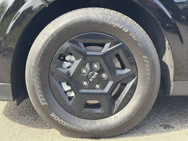 Certified 2025 Kia Carnival image 10