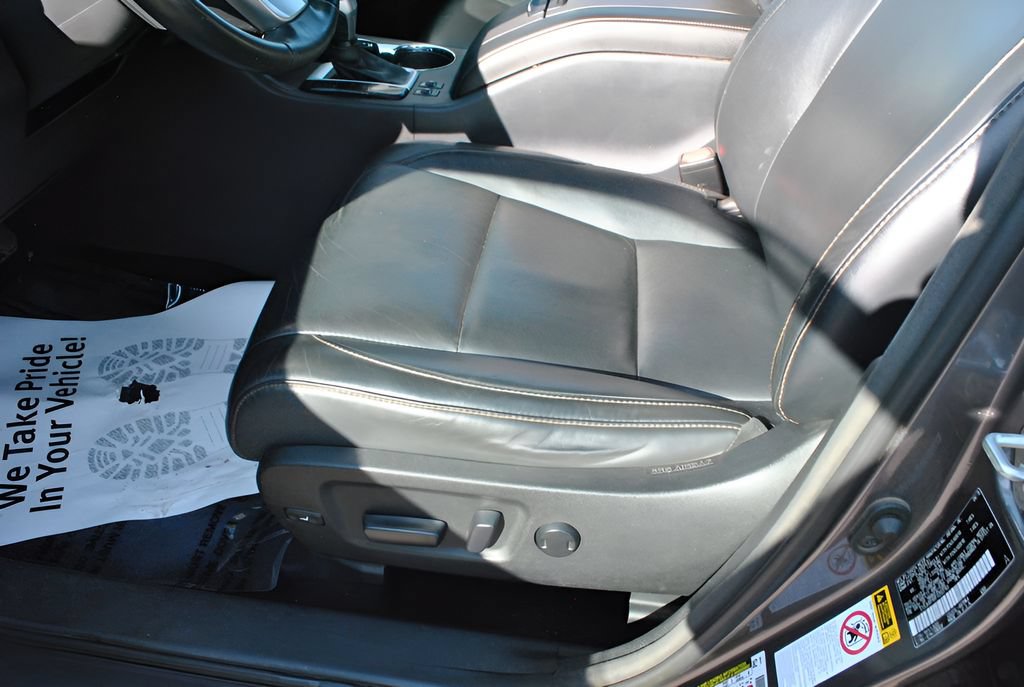 Used 2015 Toyota Highlander XLE AWD/4WD image 14