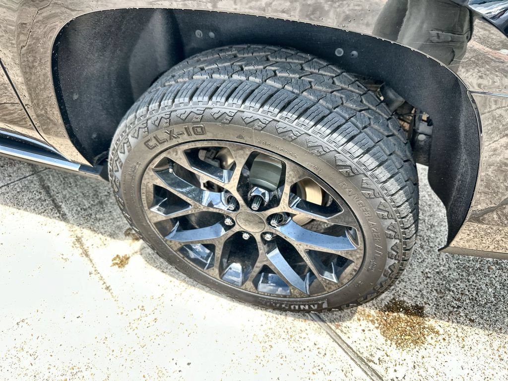 Used 2019 GMC Yukon XL Denali w/ Denali Ultimate Package AWD/4WD image 12