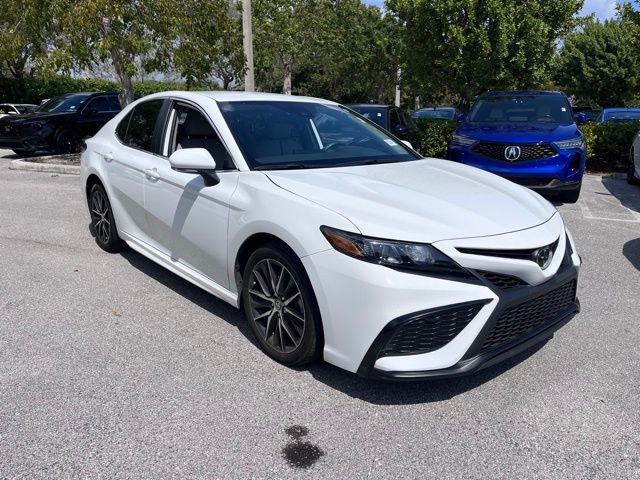 Used 2023 Toyota Camry SE