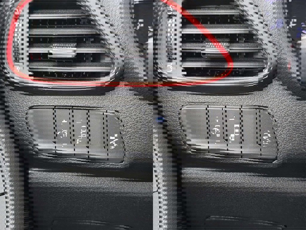 Used 2018 Hyundai Elantra GT Sport image 15