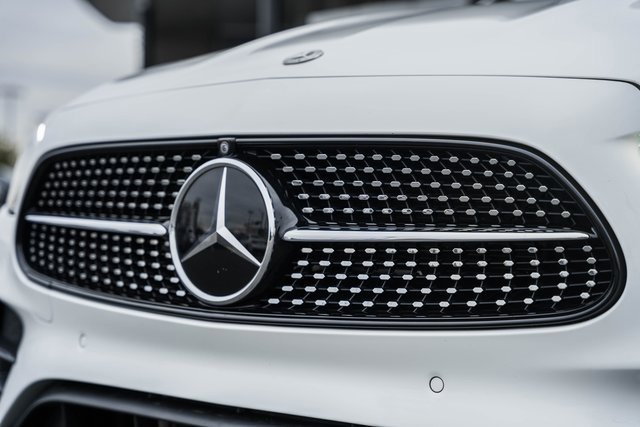 Certified 2023 Mercedes-Benz E 350 4MATIC Sedan w/ Premium Package image 12