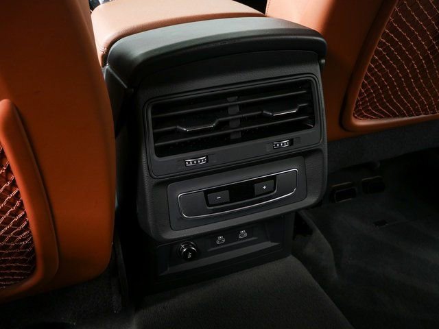Used 2022 Audi Q8 Premium AWD/4WD image 21
