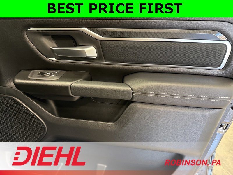 New 2026 RAM 1500 4x4 Crew Cab image 15