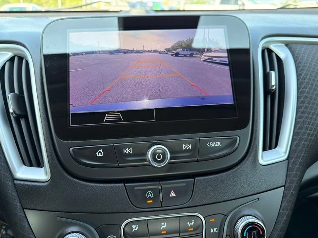 Used 2023 Chevrolet Malibu LT FWD image 17