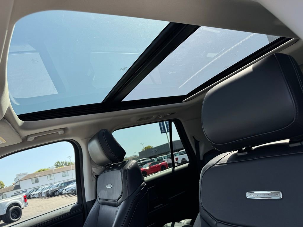 Used 2025 Ford Expedition Platinum AWD/4WD image 20