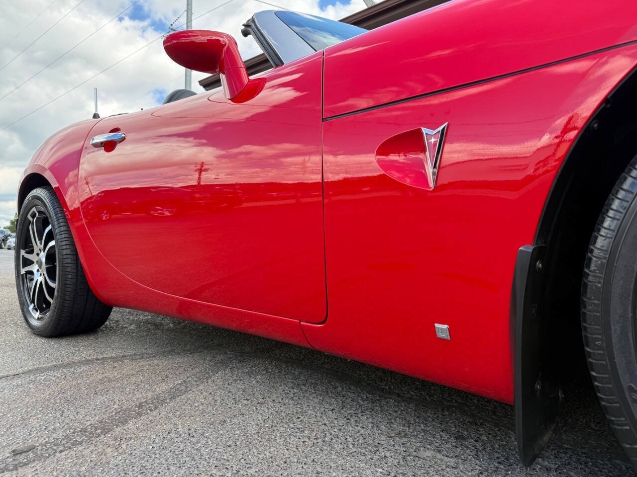 Used 2006 Pontiac Solstice Convertible w/ Premium Package RWD image 22