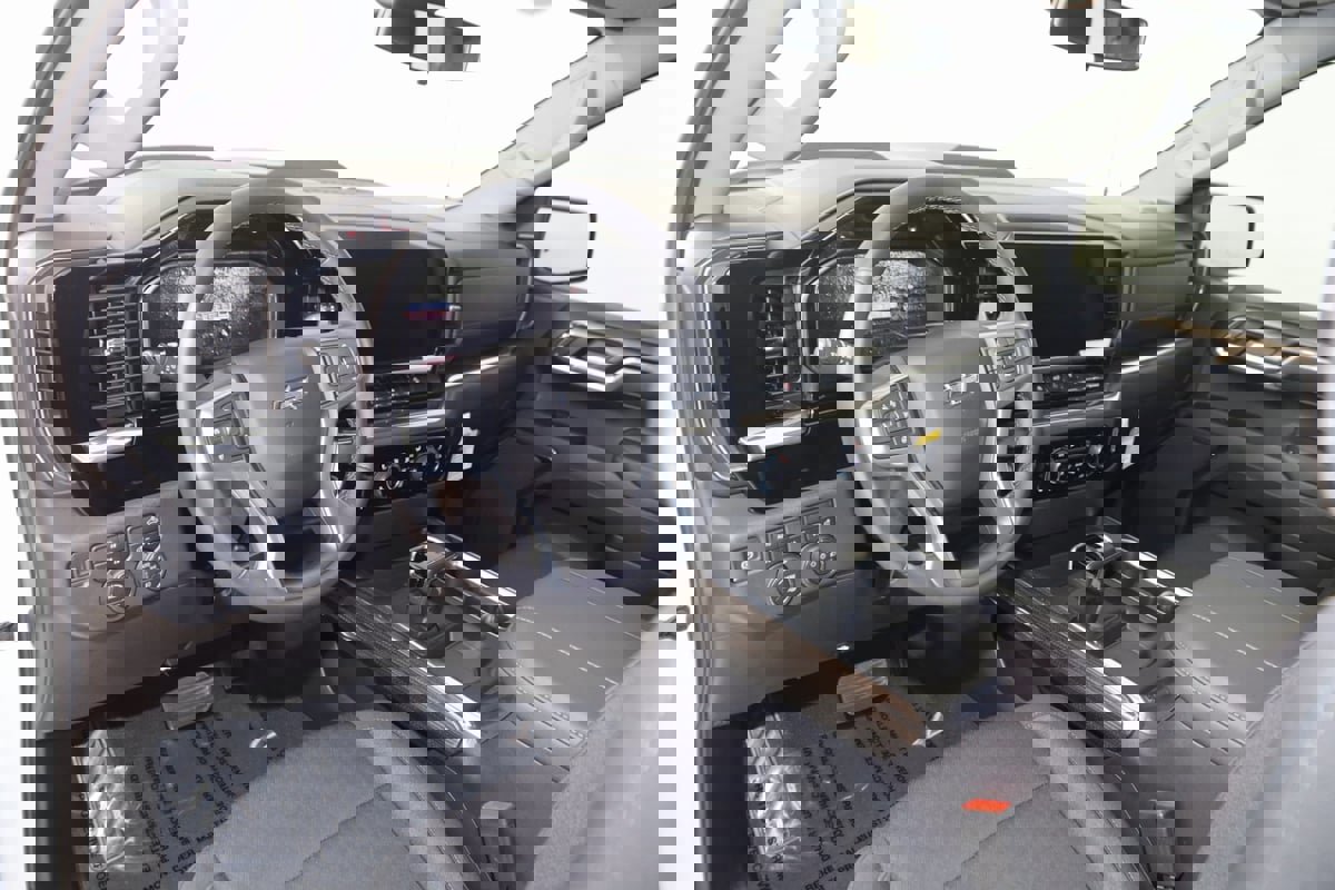 Used 2024 Chevrolet Silverado 1500 LT Trail Boss image 24