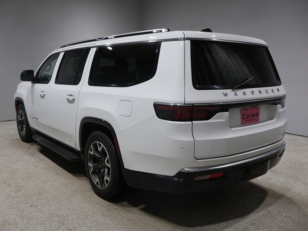 Used 2024 Jeep Wagoneer L Series III w/ Flexible Seating Group image 5