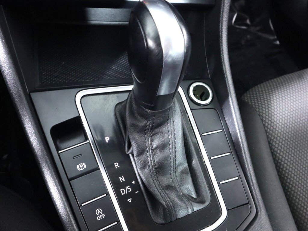 Used 2019 Volkswagen Jetta S image 21