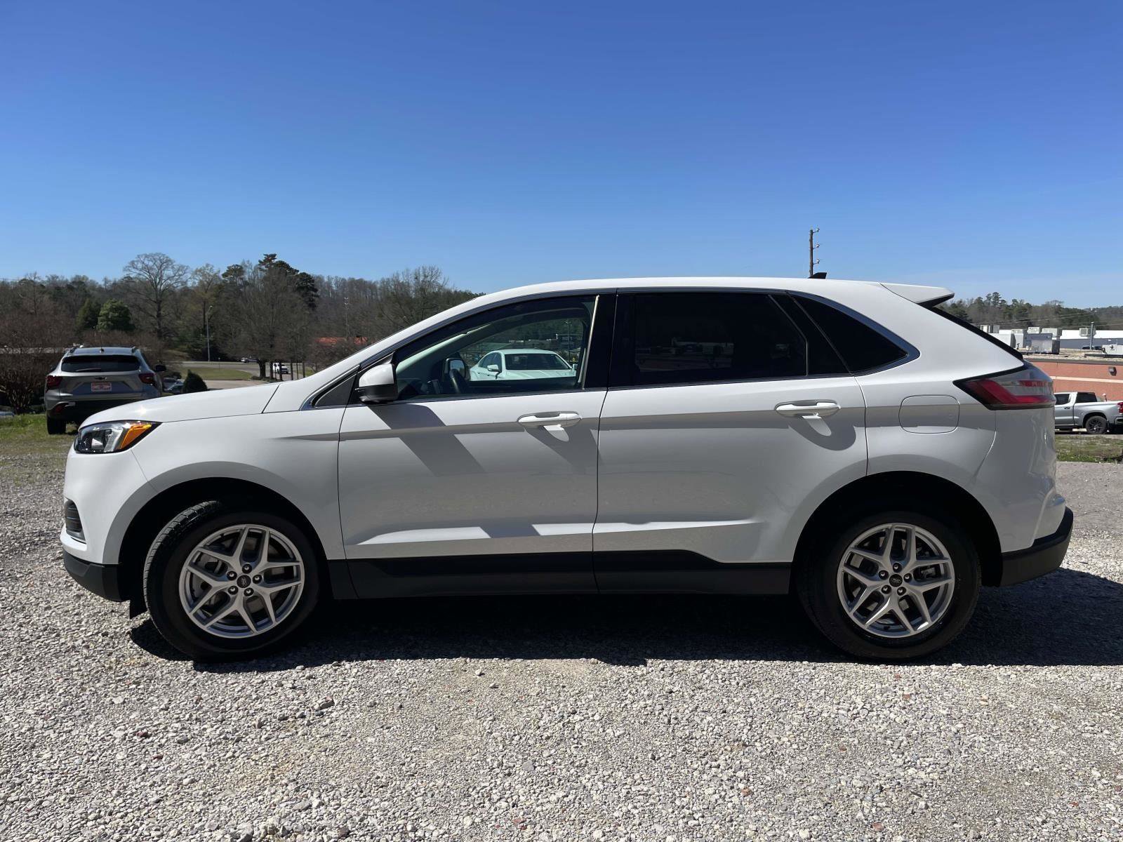 Used 2023 Ford Edge SEL w/ Cargo Accessory Package image 22