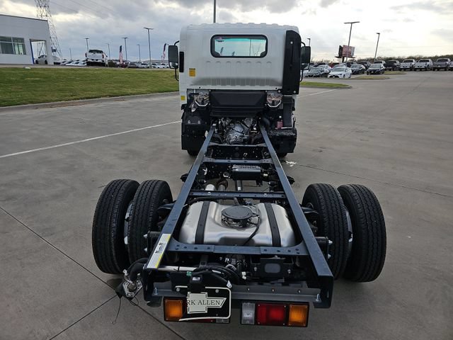 New 2024 Chevrolet Low Cab Forward RWD image 22