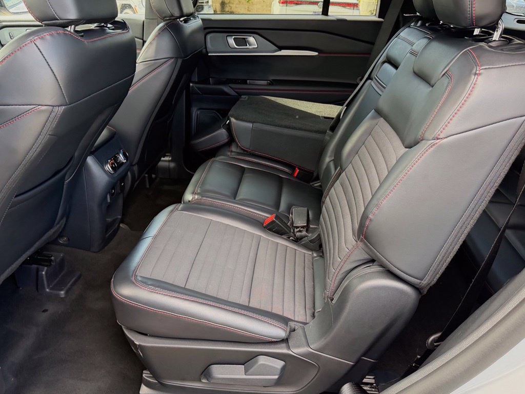 Used 2026 Ford Explorer ST-Line RWD image 30