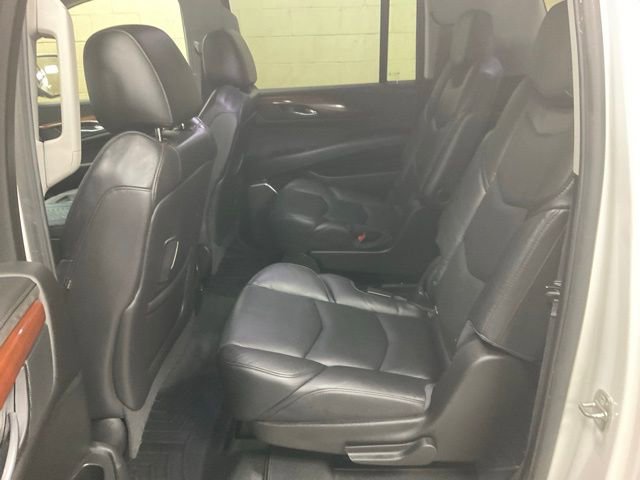 Used 2017 Cadillac Escalade ESV Luxury AWD/4WD image 15