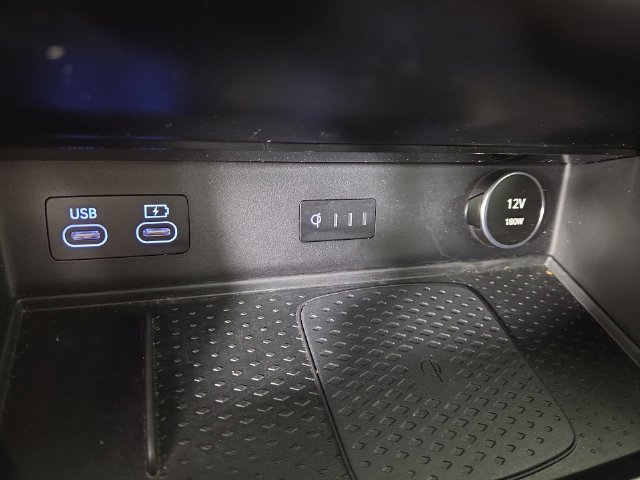 Used 2025 Genesis GV80 2.5T Standard AWD/4WD image 25