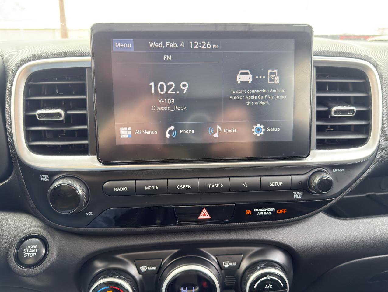 Used 2024 Hyundai Venue SEL FWD image 48