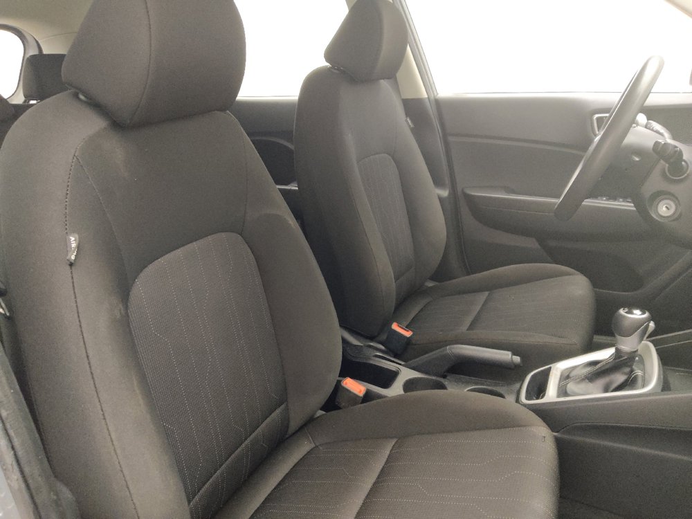 Used 2021 Hyundai Venue SE image 21