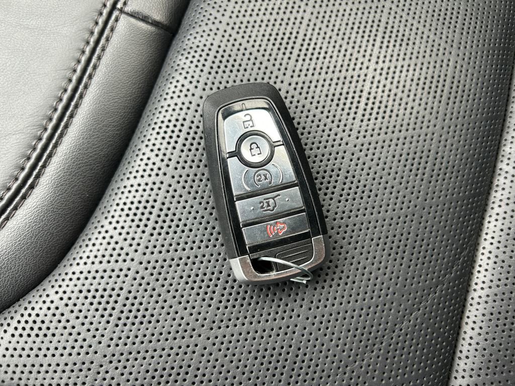 Used 2021 Ford Explorer Platinum w/ Equipment Group 601A image 33