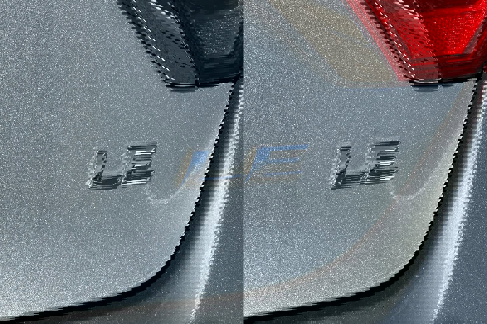 Used 2017 Toyota Camry LE image 21