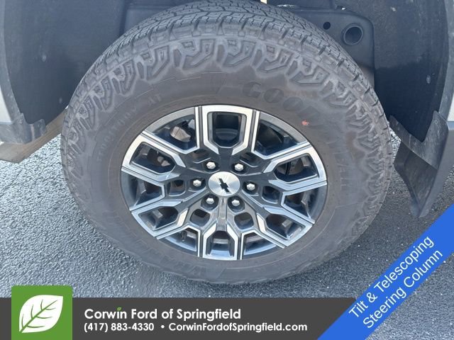 Used 2024 Chevrolet Colorado Z71 w/ Z71 Convenience Package 2 image 12