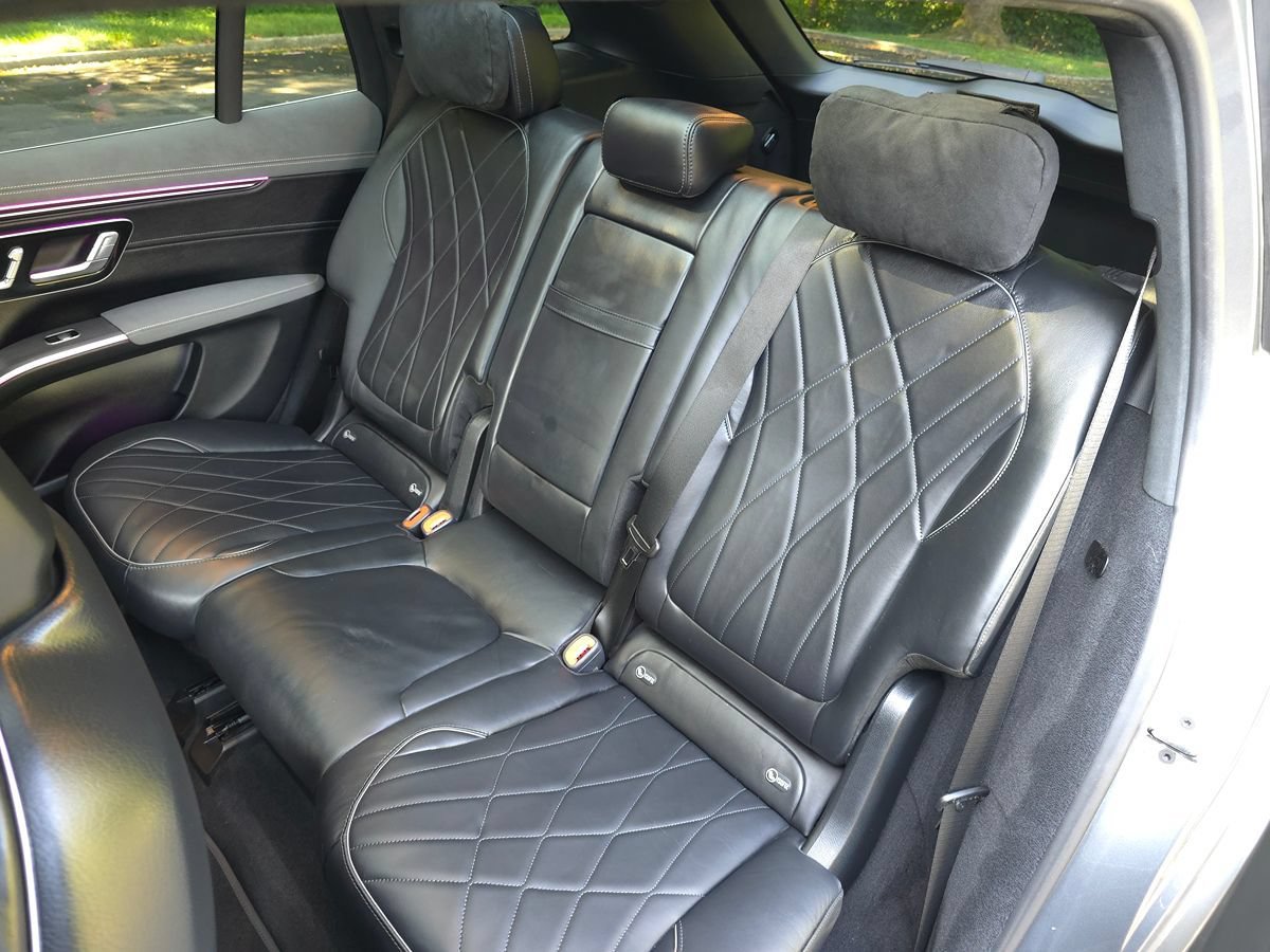 Used 2023 Mercedes-Benz EQS 580 4MATIC SUV image 17