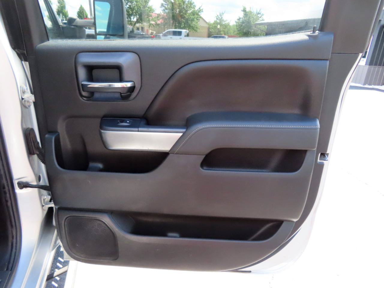Used 2015 Chevrolet Silverado 2500 LT AWD/4WD image 45