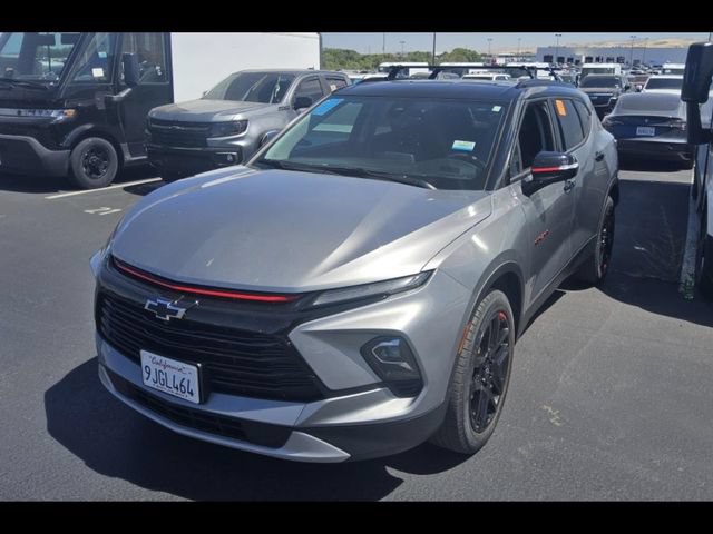 Used 2023 Chevrolet Blazer LT w/ Sound & Technology Package FWD image 3