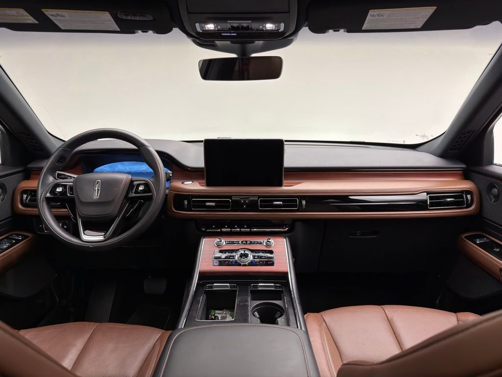 Used 2023 Lincoln Aviator Reserve w/ Elements Package Plus image 7