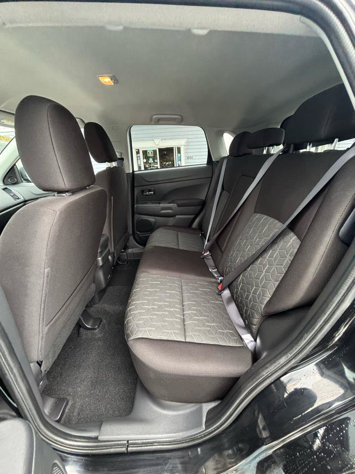Used 2025 Mitsubishi Outlander Sport ES AWD/4WD image 22