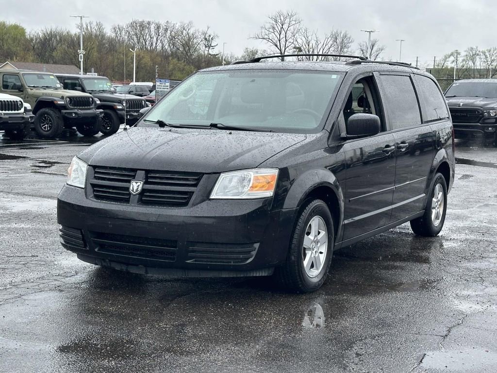 Used 2010 Dodge Grand Caravan Hero image 7