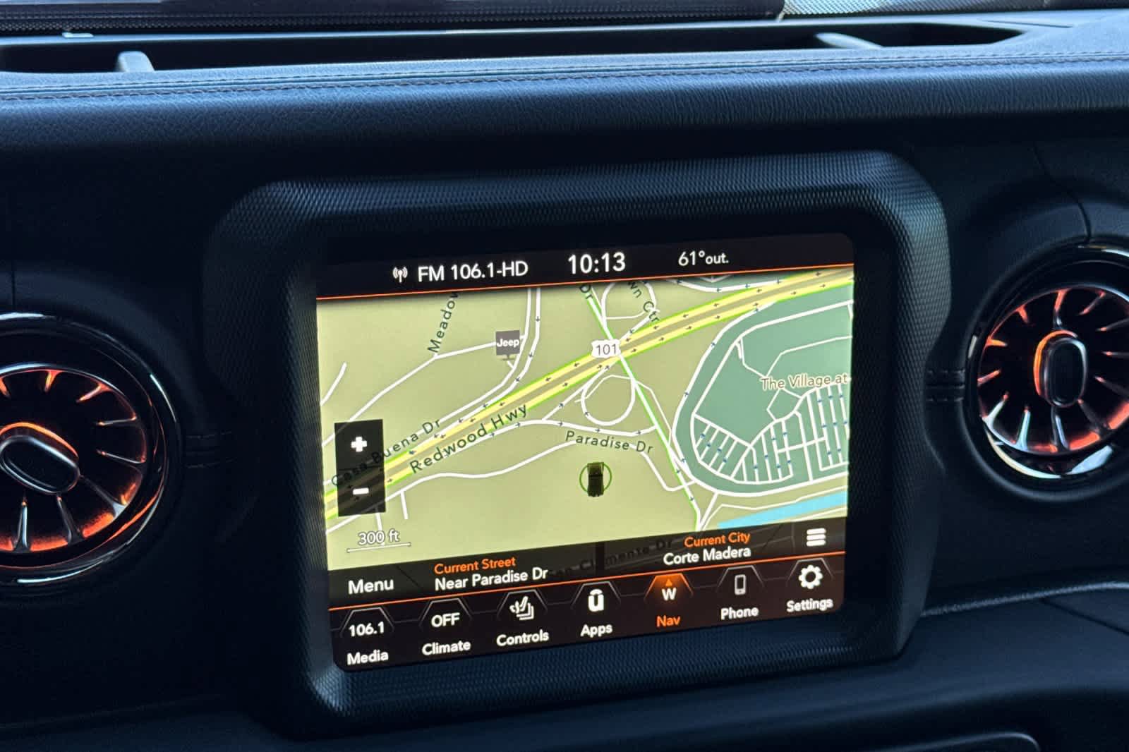 Used 2022 Jeep Wrangler Unlimited Sahara image 19