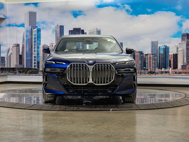 Used 2026 BMW 740i xDrive image 3