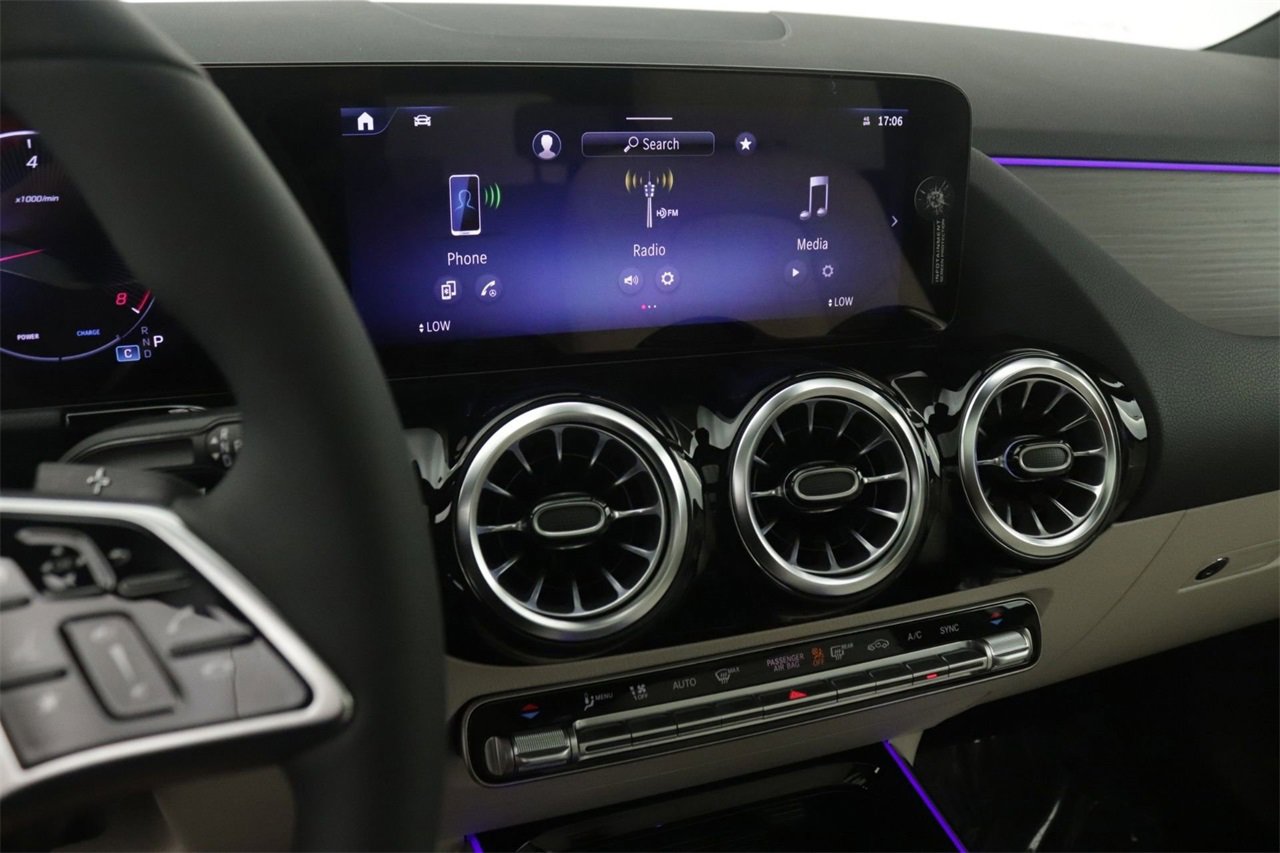 New 2026 Mercedes-Benz GLA 250 image 6