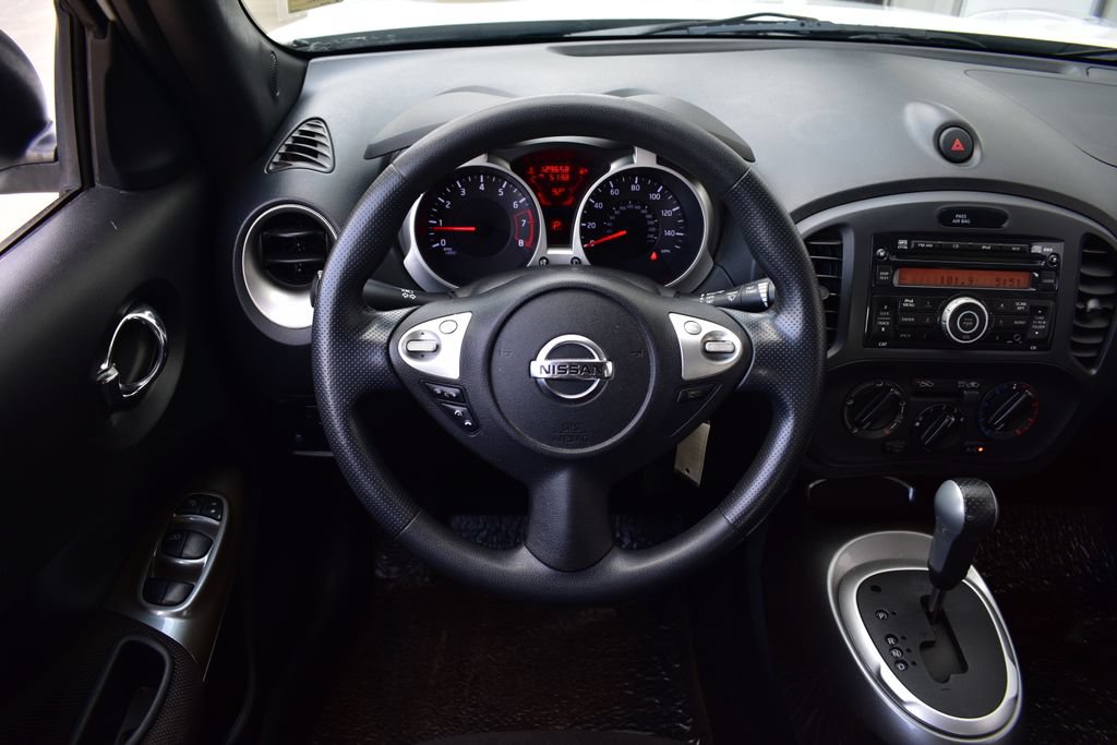 Used 2014 Nissan Juke S FWD image 30