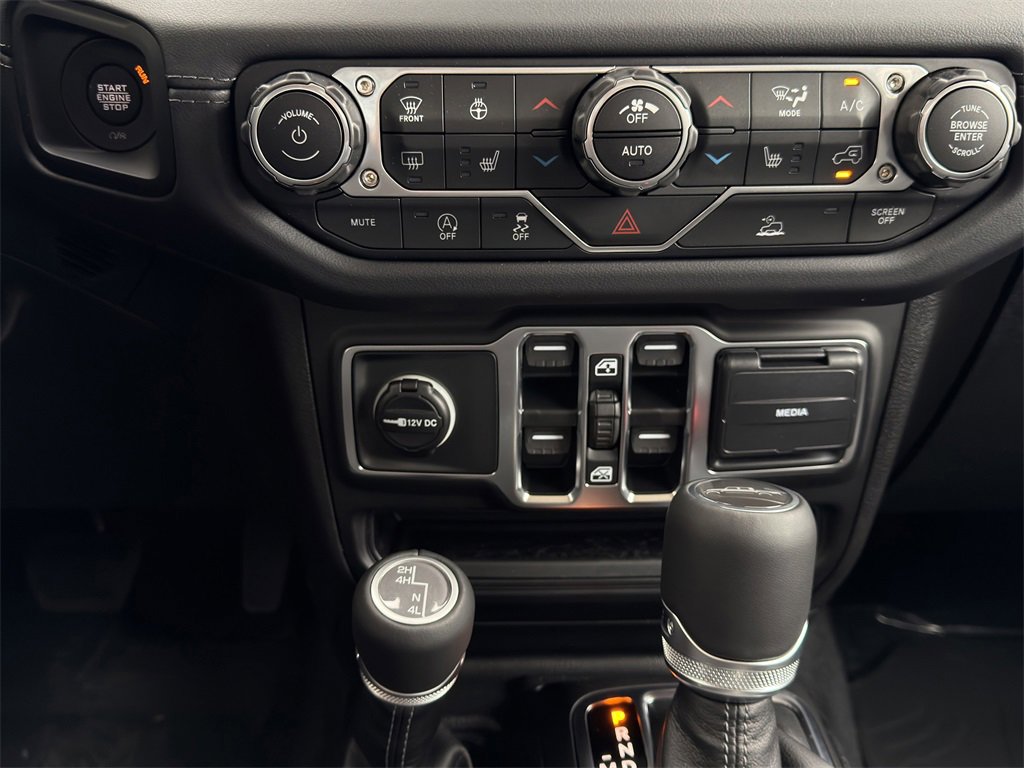 New 2025 Jeep Gladiator Sport image 16