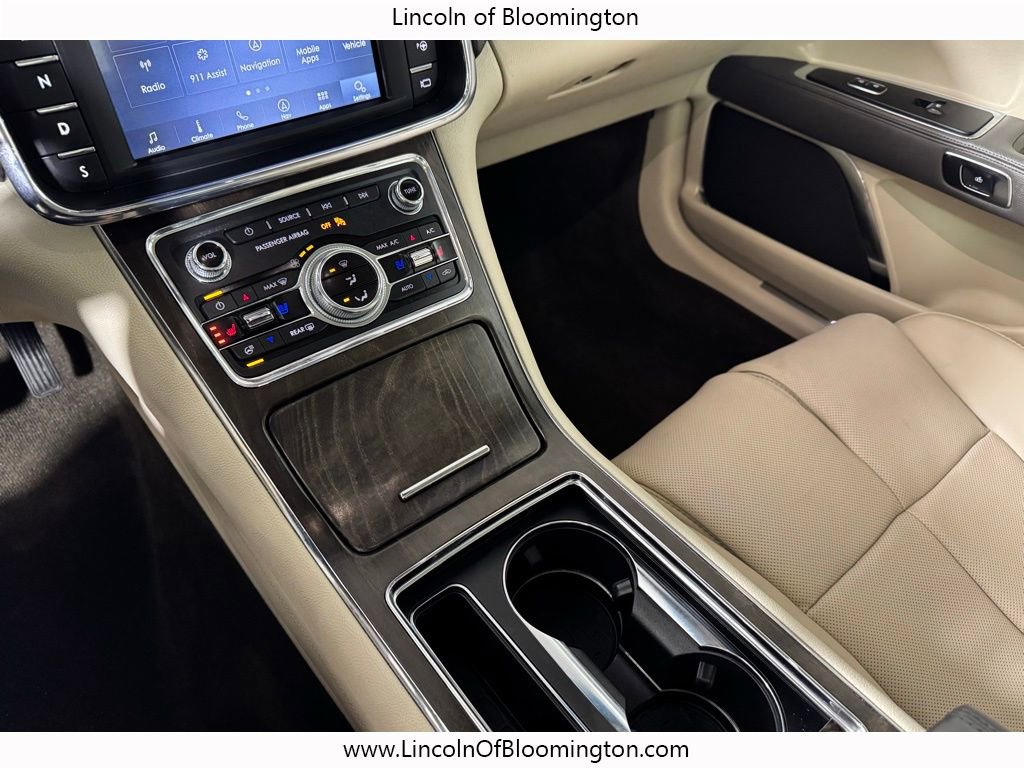 Used 2020 Lincoln Continental Reserve image 31