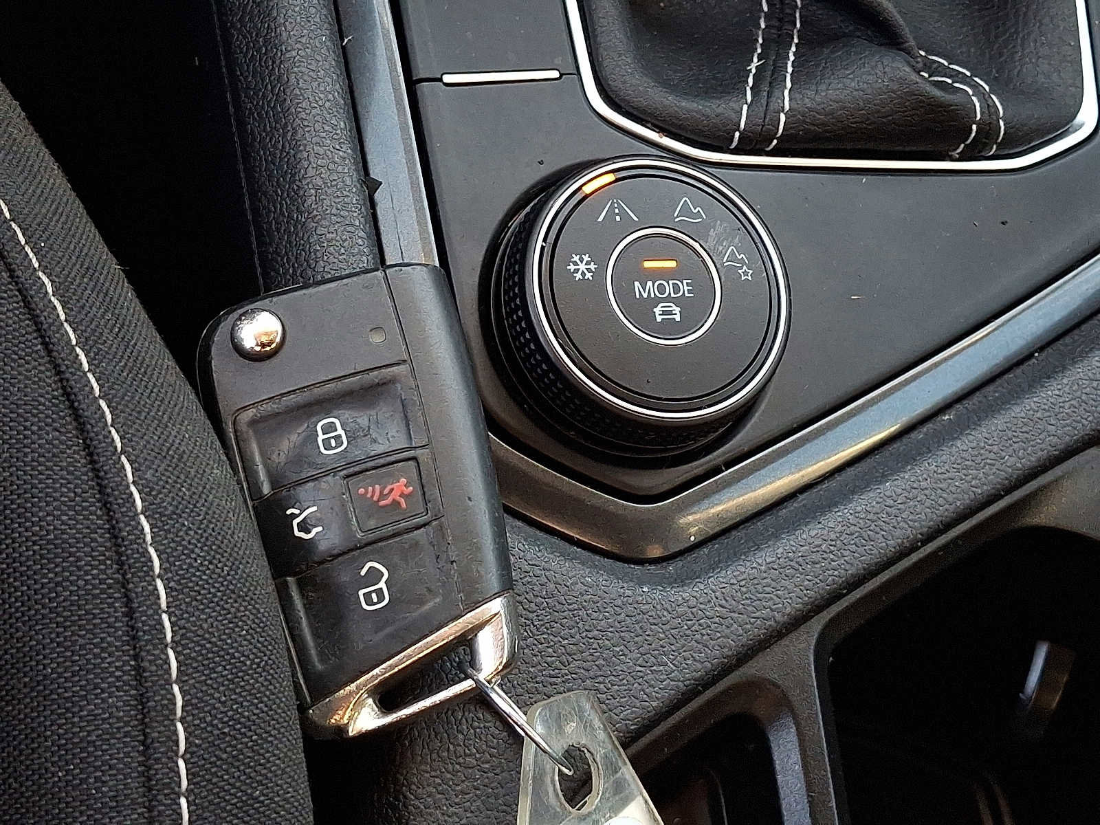 Used 2022 Volkswagen Tiguan S image 22