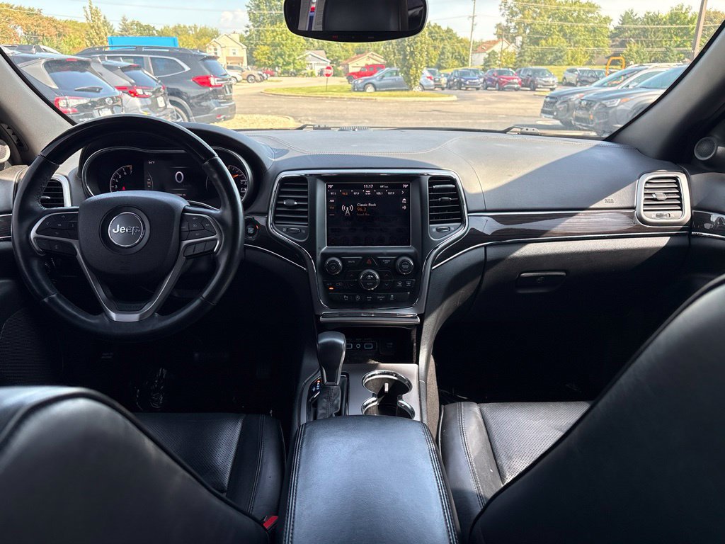 Used 2018 Jeep Grand Cherokee Overland AWD/4WD image 12