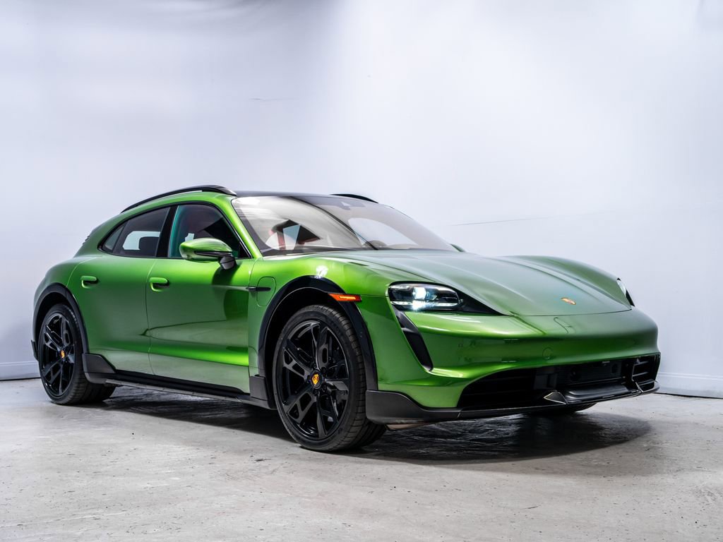 Used 2022 Porsche Taycan Turbo S image 9