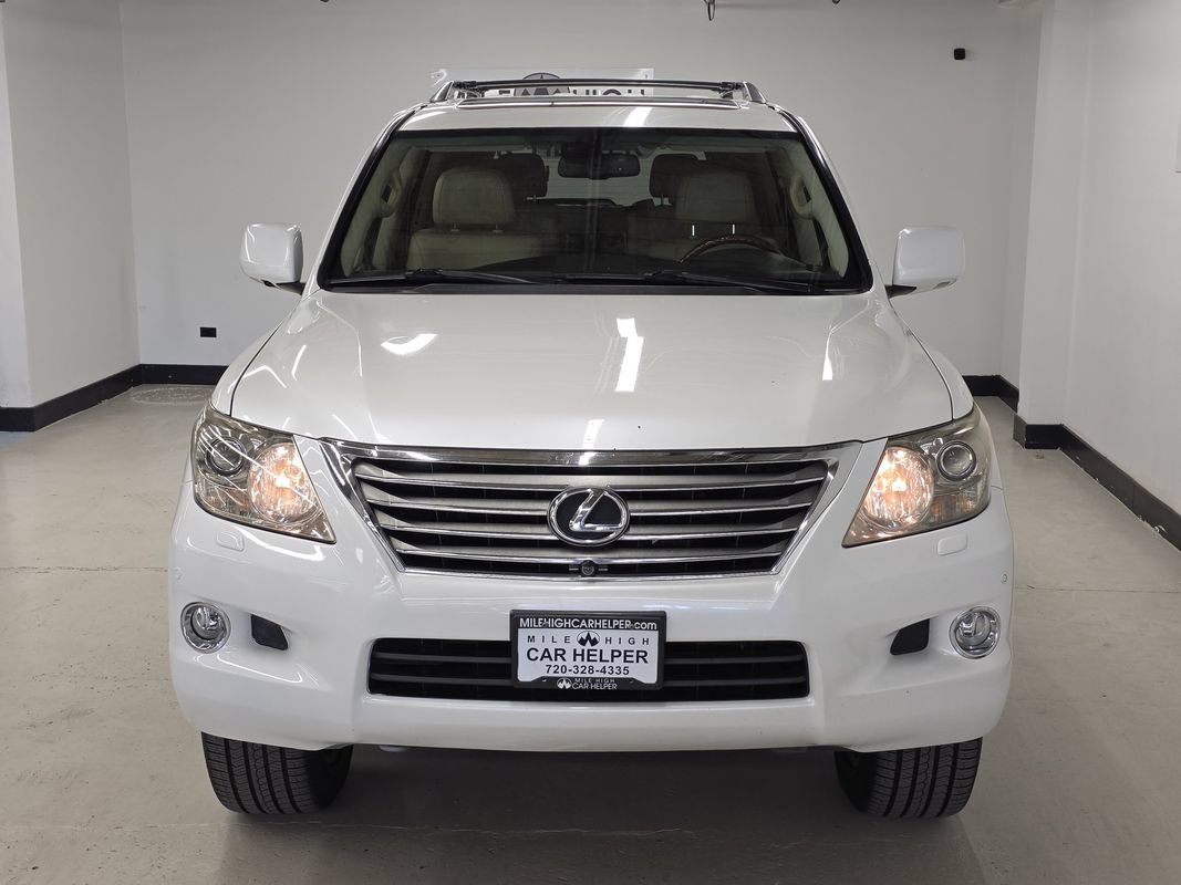 Used 2010 Lexus LX 570 4WD w/ Luxury Pkg image 2