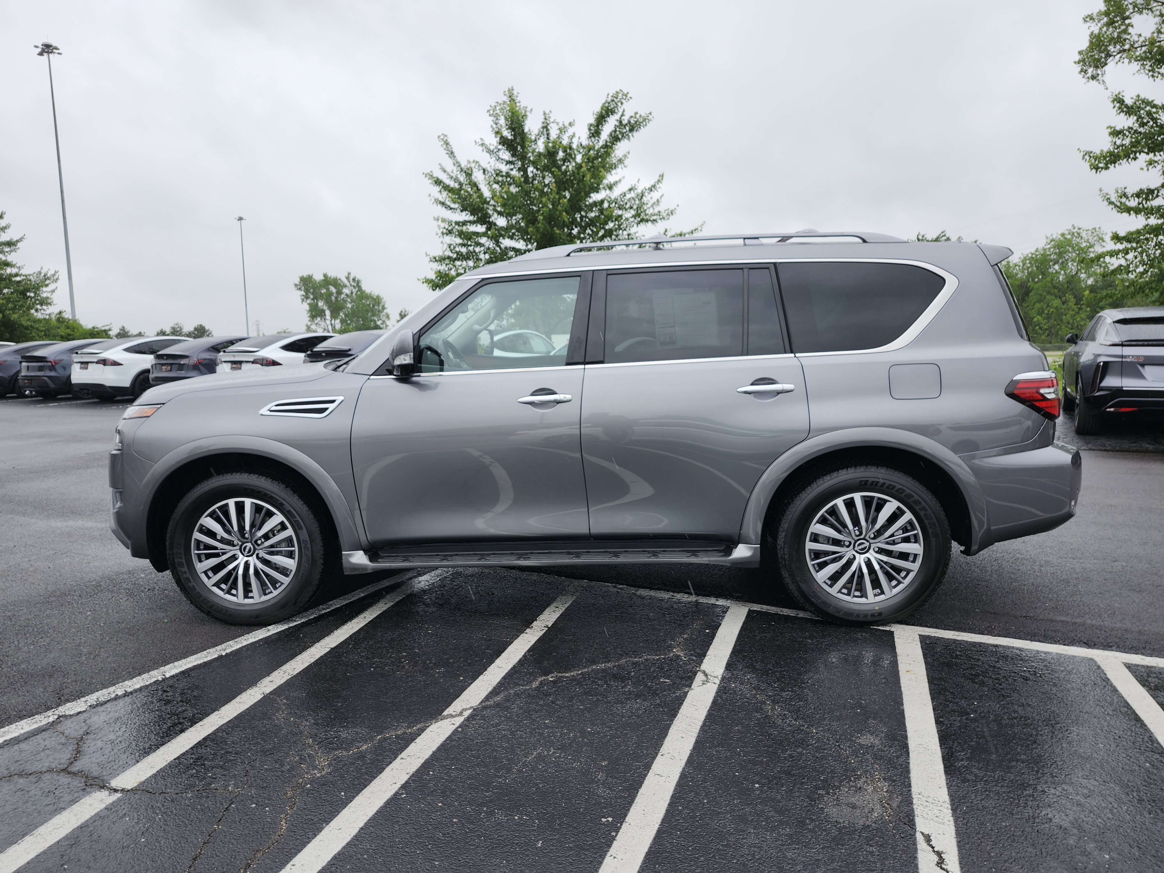 Used 2023 Nissan Armada SL w/ Captain's Chairs Package AWD/4WD image 16