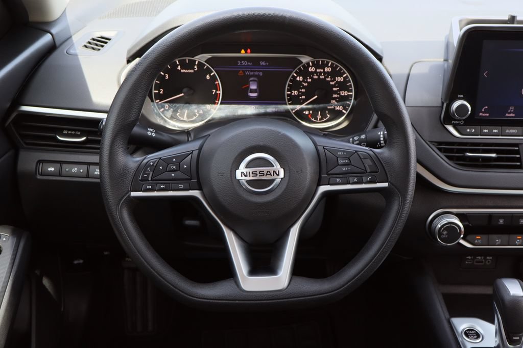 Used 2022 Nissan Altima 2.5 SV FWD image 13