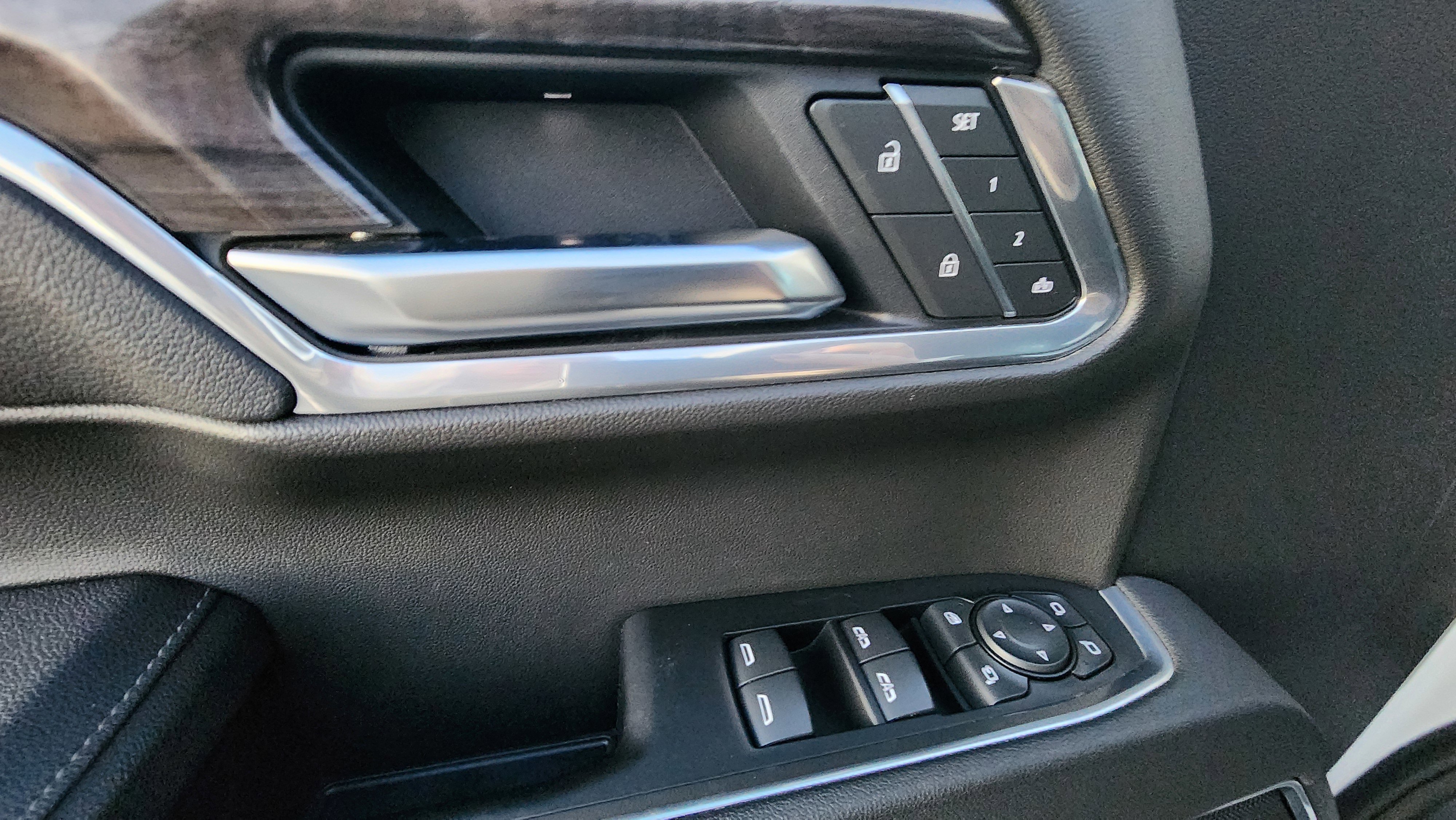 Certified 2025 Chevrolet Silverado 1500 LTZ image 9