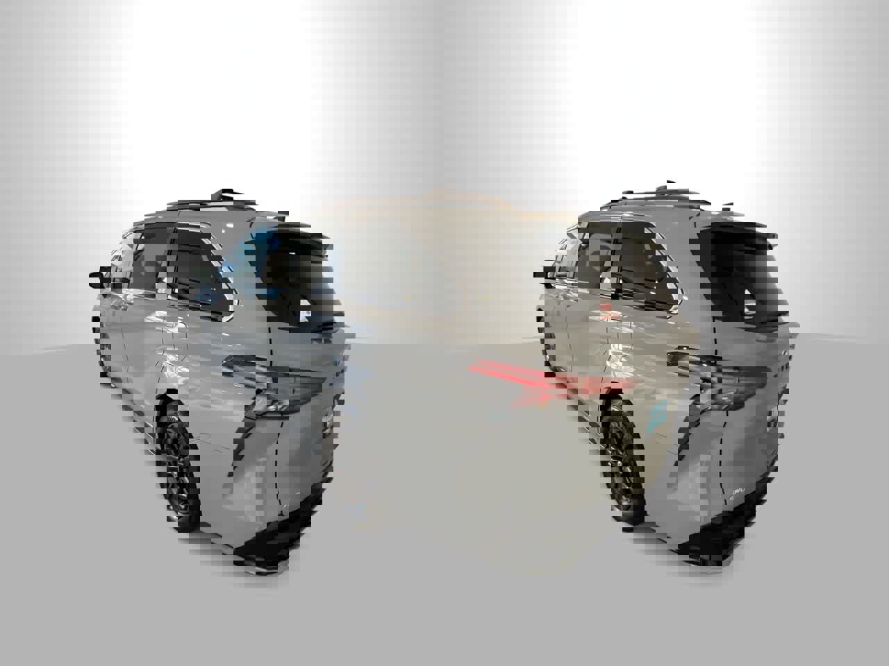 Used 2024 Toyota Sienna XSE w/ XSE Plus Package image 6