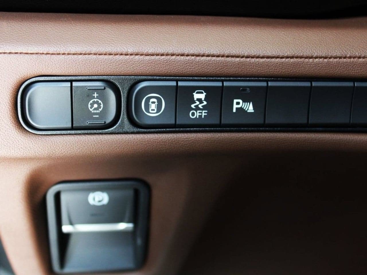 Certified 2024 Acura MDX w/ Technology Package FWD image 32
