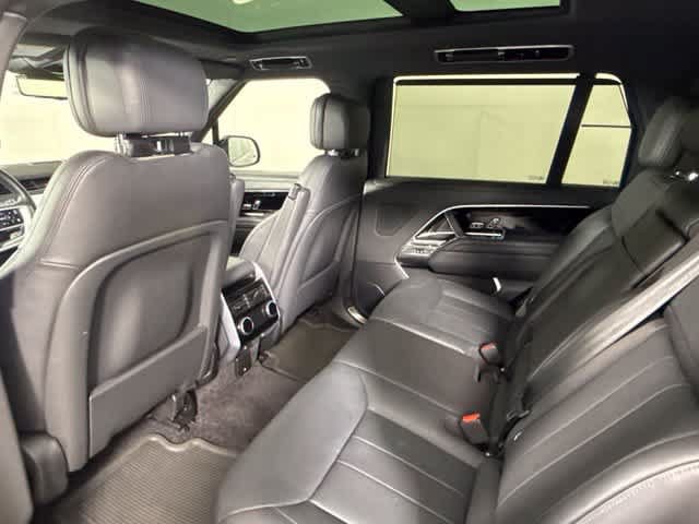 Used 2024 Land Rover Range Rover Long Wheelbase SE AWD/4WD image 20
